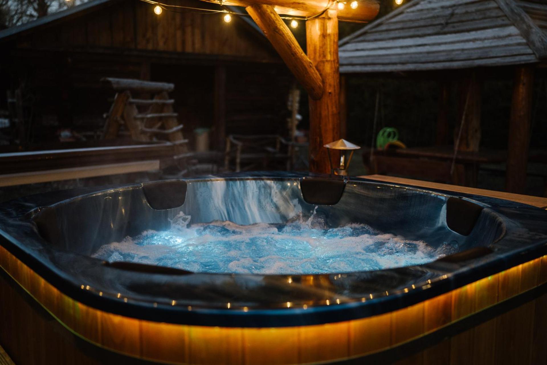 Gazdovsky Dvor B&B S Mini Wellness Bešeňová Exterior foto